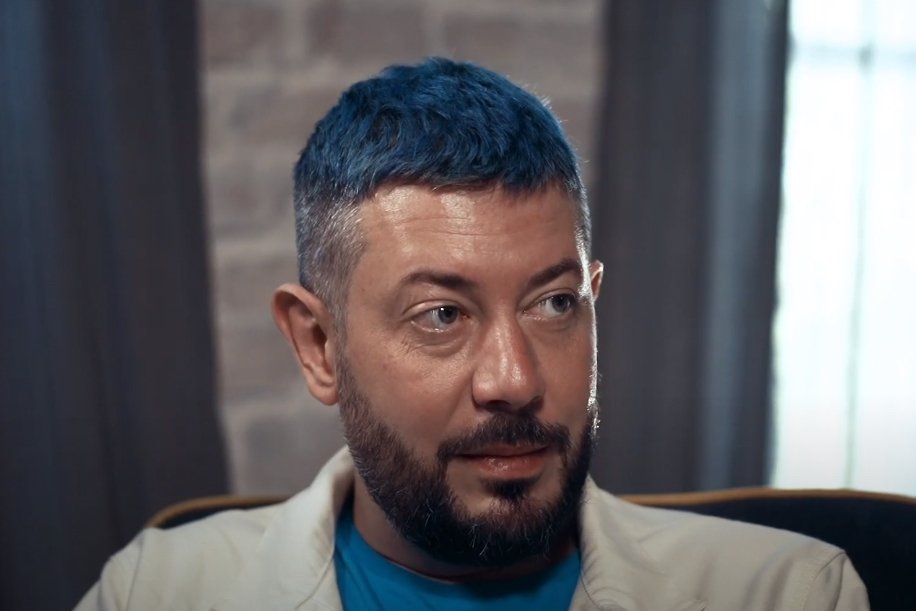 «Радфемка на одной ноге»: Артемий Лебедев рассказал, какие женщины ему нравятся