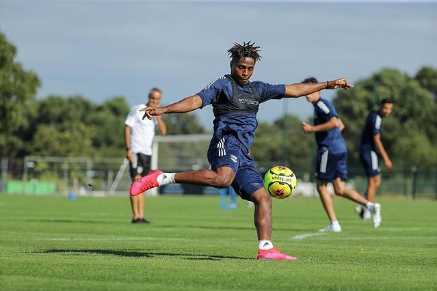 Франсуа Камано перешел в «Локомотив»