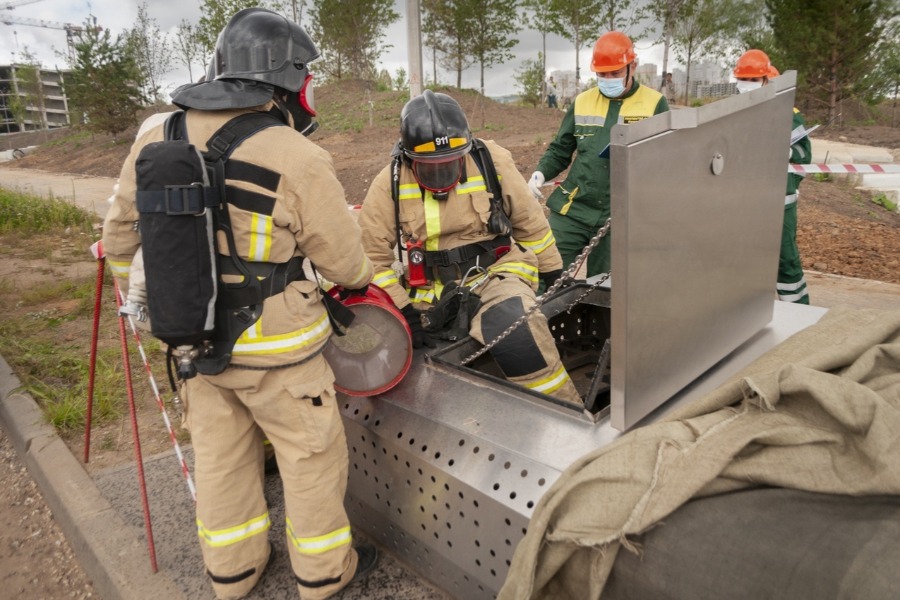 Сотрудники ГУП «Москоллектор» и частной пожарной охраны участвуют в совместных учениях по ликвидации пожара в коллекторе «Сколково»