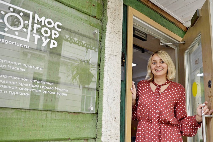 Менеджер отдела приема документов Мосгортура Татьяна Черных готова ответить на вопросы родителей. Вместо не использованных в этому году путевок они могут получить новые или обменять их на денежный сертификат, чтобы самим организовать отдых детям