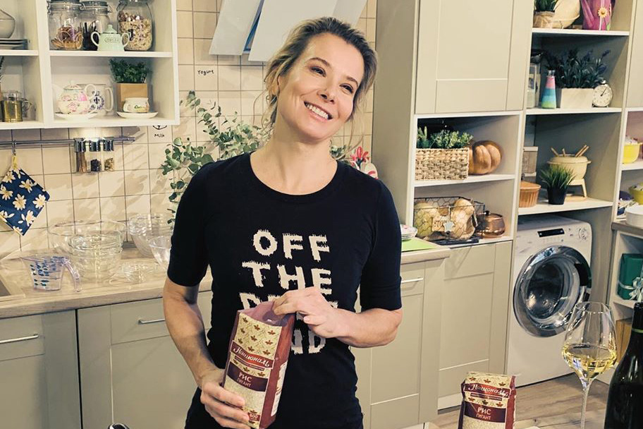 Юлия Высоцкая поделилась новым рецептом пасхального кулича