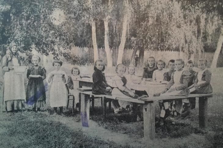 Колония в деревне Калиново Серпуховского уезда Московской губернии. Существовала в 1897–1900 годах