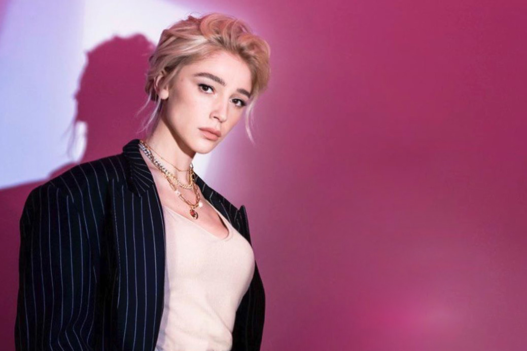 «Душа хочет нарядов»: Ивлеева примерила образ Снегурочки