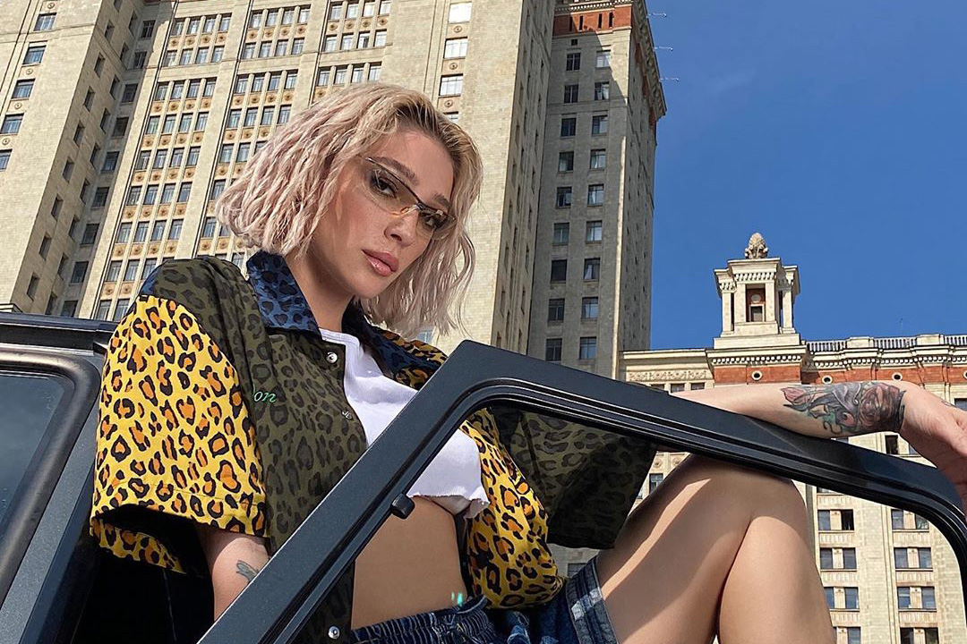 Ивлеева отметила годовщину свадьбы с Элджеем выстрелами из автомата