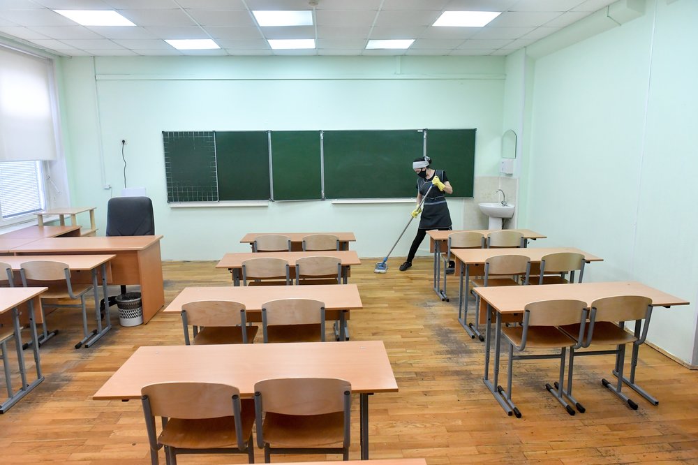 Количество ушедших на карантин из-за COVID российских школ уменьшилось до 39