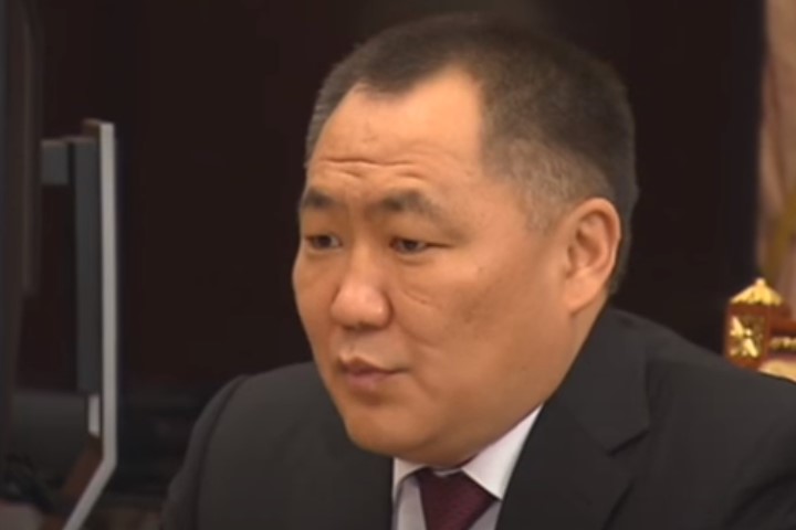 Глава Тувы снова заболел коронавирусом