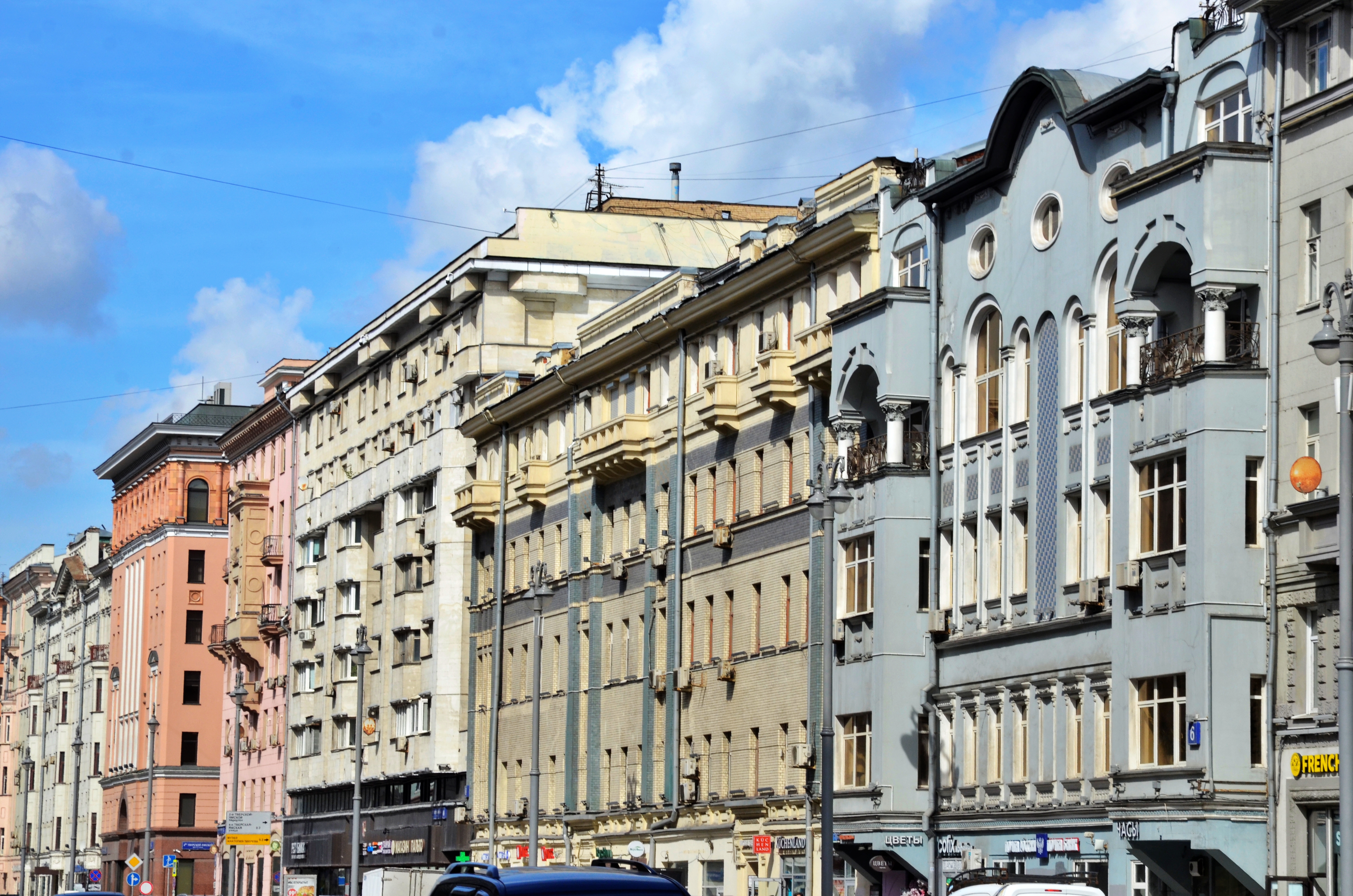 Капремонт больше 300 домов проводят в центре столицы