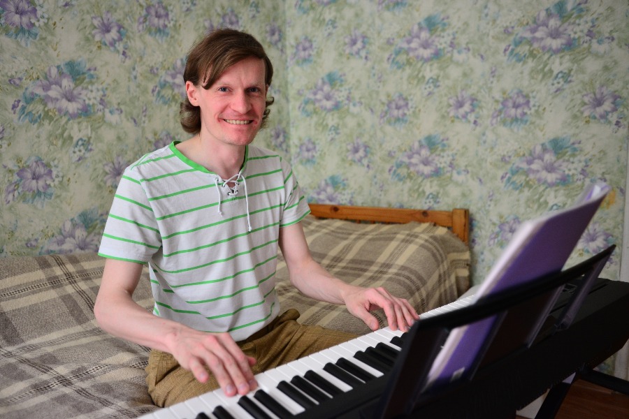 Музыкант Антон Пушкин написал для проекта песню о самоизоляции, которая может стать гимном музея