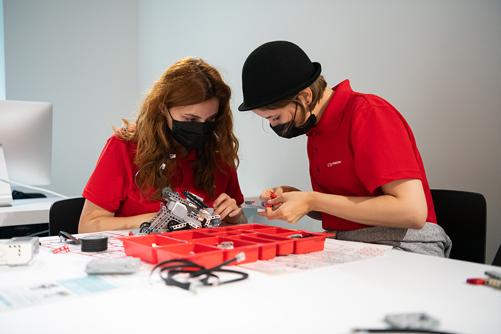 Первый центр услуг для креативных индустрий откроют в Москве