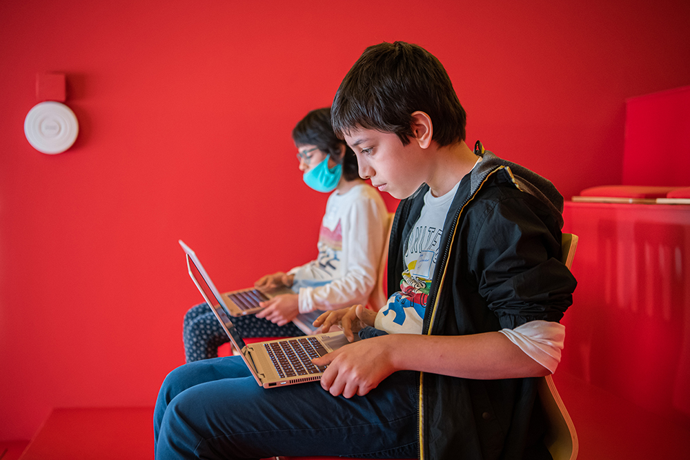 Столичные НКО подготовили онлайн-программу для школьников