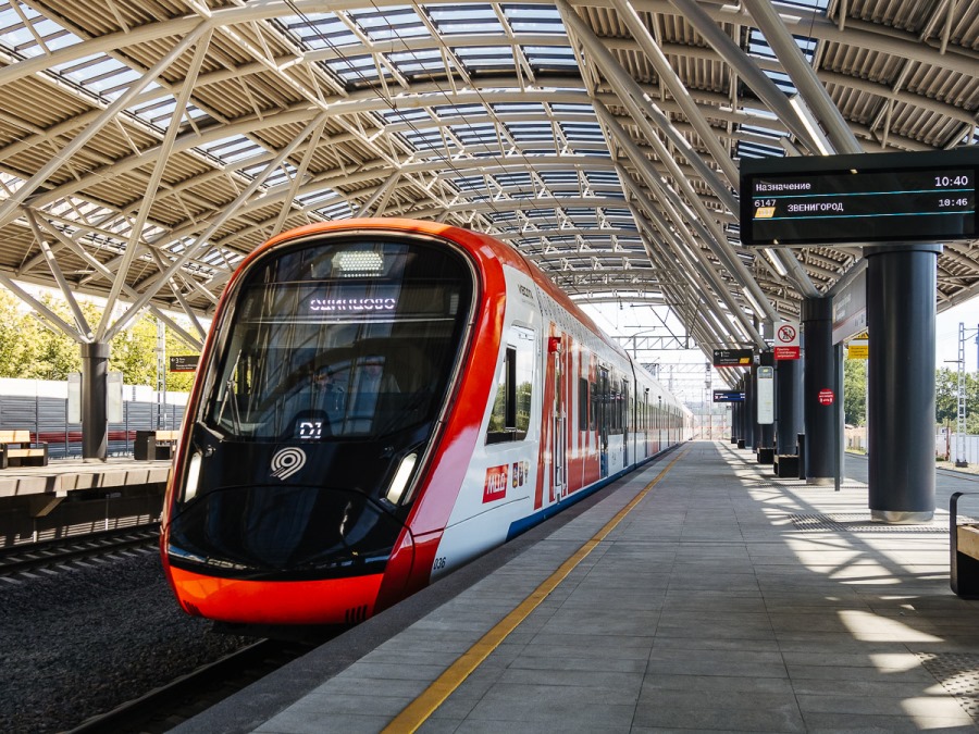 От коронавируса спасет и до работы довезет: как «Иволга» меняет транспортные привычки 