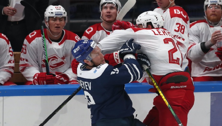 Хоккейный «Спартак» обыграл «Динамо» на Кубке мэра Москвы