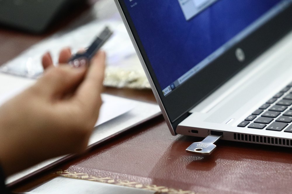 Онлайн-голосование на выборах в 2021 году проведут в шести регионах России