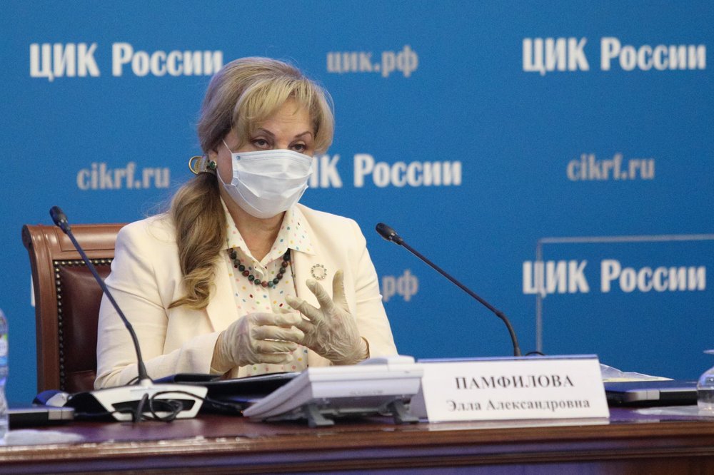 Элла Памфилова сообщила, что привилась от COVID-19 вакциной «ЭпиВакКорона»