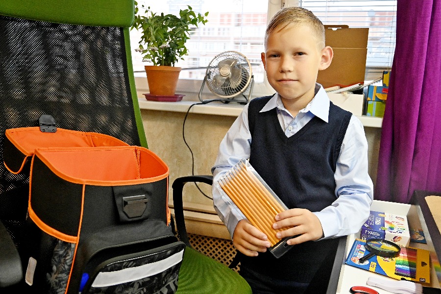 Росстат подсчитал стоимость набора вещей для ученика первого класса