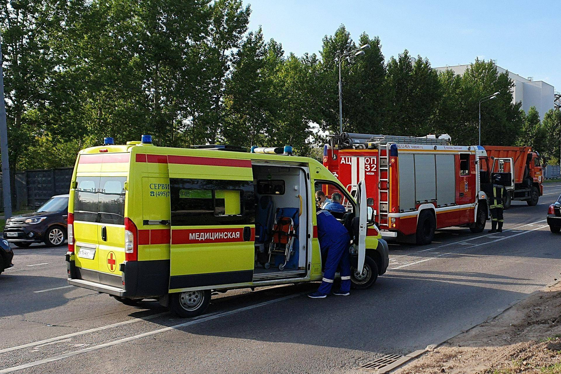 Легкомоторный самолет совершил жесткую посадку в Щелкове
