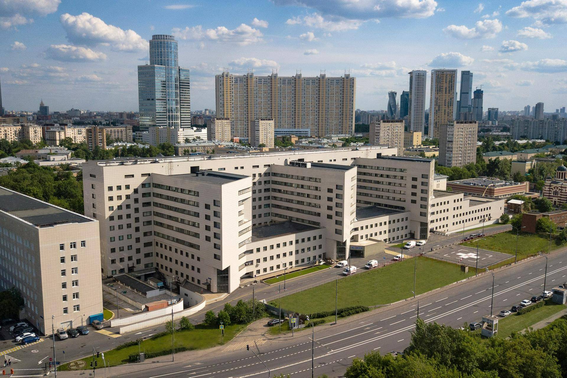 Эмблема боткинской больницы