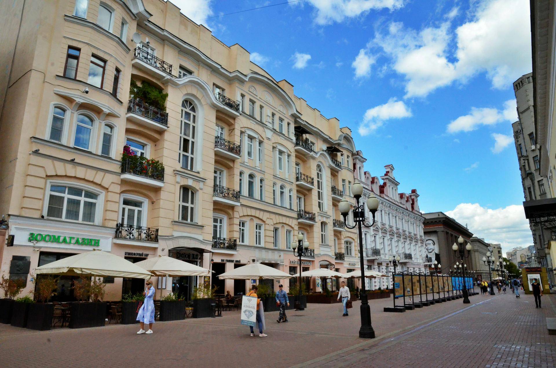 Магазины и кафе Москвы наказали на 450 миллионов рублей за нарушение санитарных норм