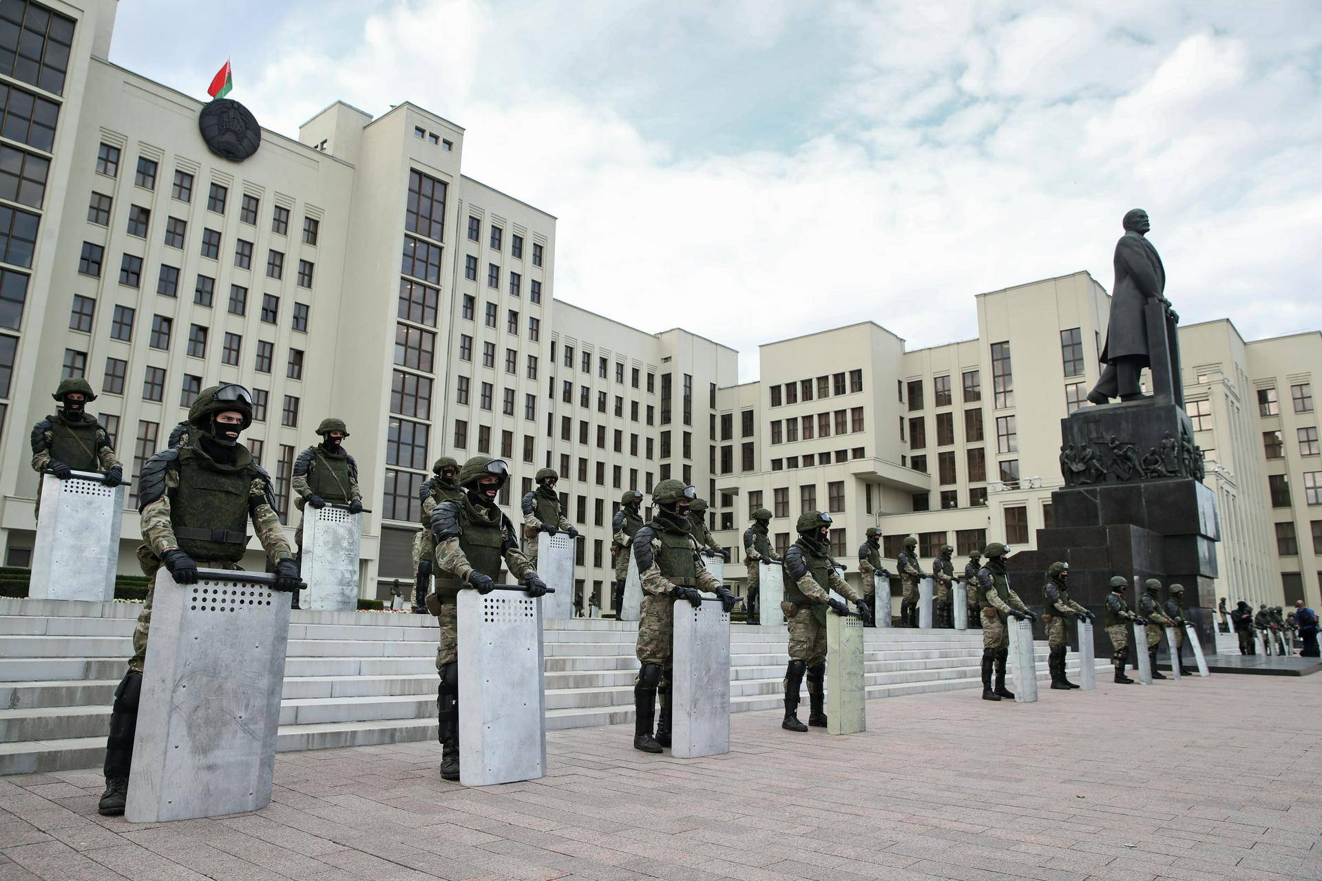 Глава МВД Белоруссии пообещал разобраться в случаях насилия со стороны милиции