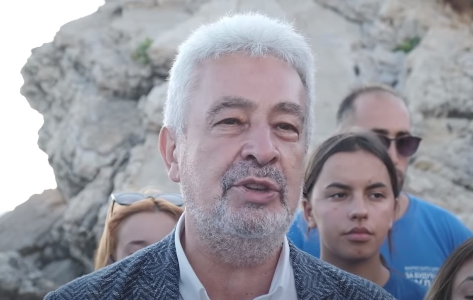 Глава оппозиции в Черногории назвал ошибкой санкции против России