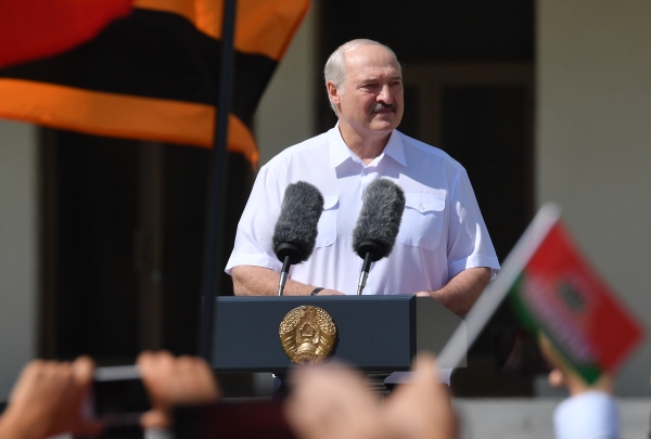 Лукашенко оценил вероятность гражданской войны в Белоруссии