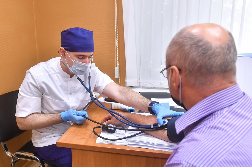 Москвичей предупредили о риске инфарктов из-за «барической седловины»