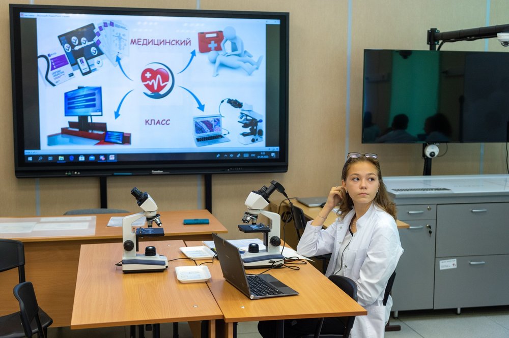 Около 17 миллионов оценок получили столичные школьники на дистанционном обучении