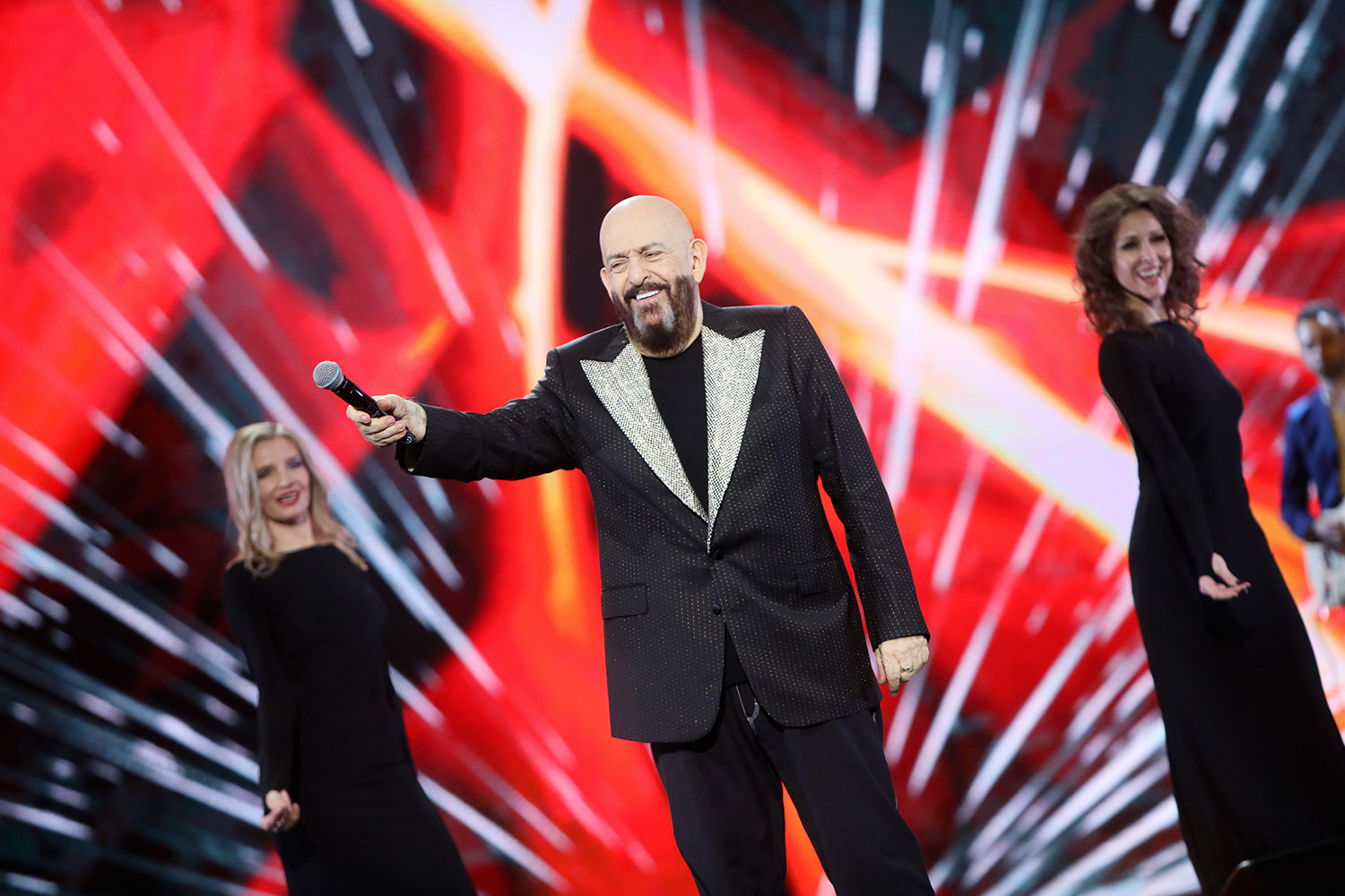 Игра Love Story с Михаилом Шуфутинским стартовала на «Радио Шансон»