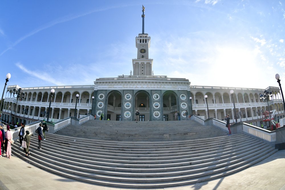 Москвичи остались довольны результатами реставрации Северного речного вокзала 