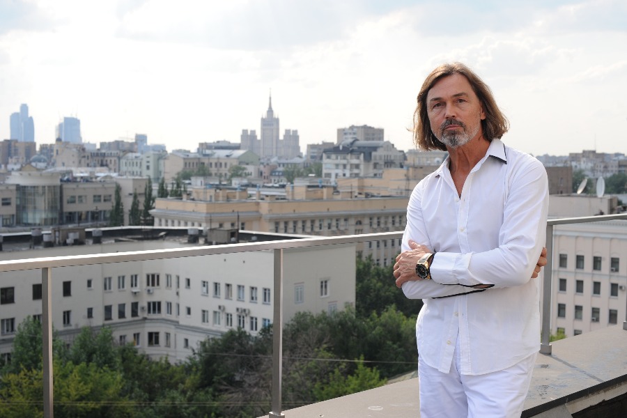 Никас Сафронов