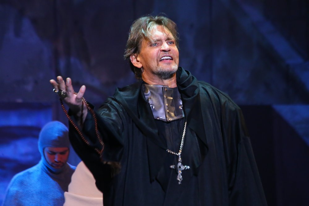 Александр Домогаров тайно готовится к четвертой женитьбе