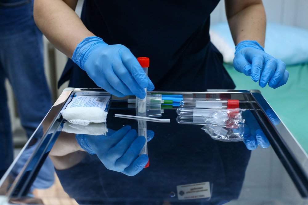 Ученый рассказал, когда COVID-19 станет «мирным»