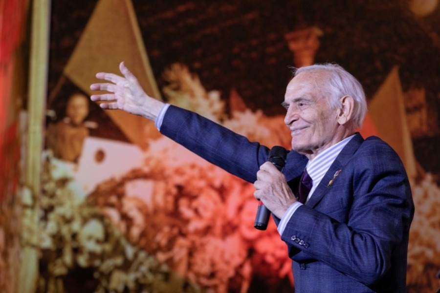 Народный артист СССР Василий Лановой должен выписаться после 18 января