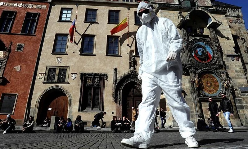 Чешское правительство заявило о второй волне коронавируса в стране