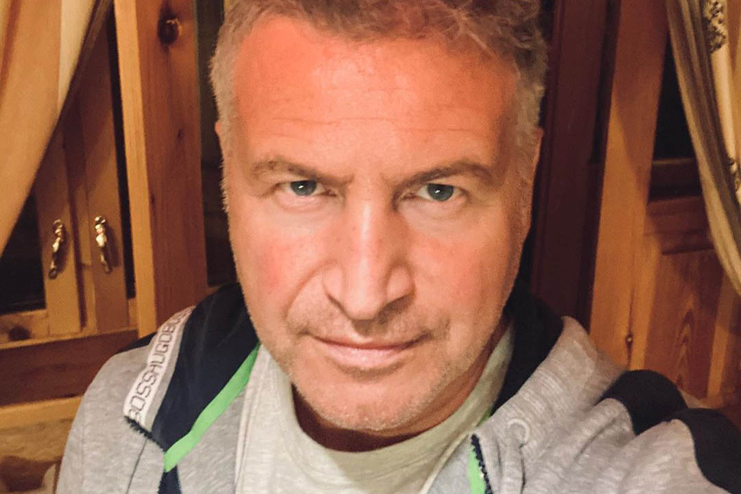 Агутин резко ответил подписчику, который назвал его старым