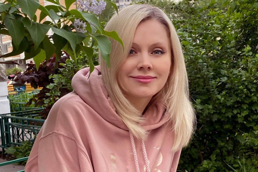 «Почему в брак так рано?»: Натали впечатлила фанатов архивными фото со свадьбы