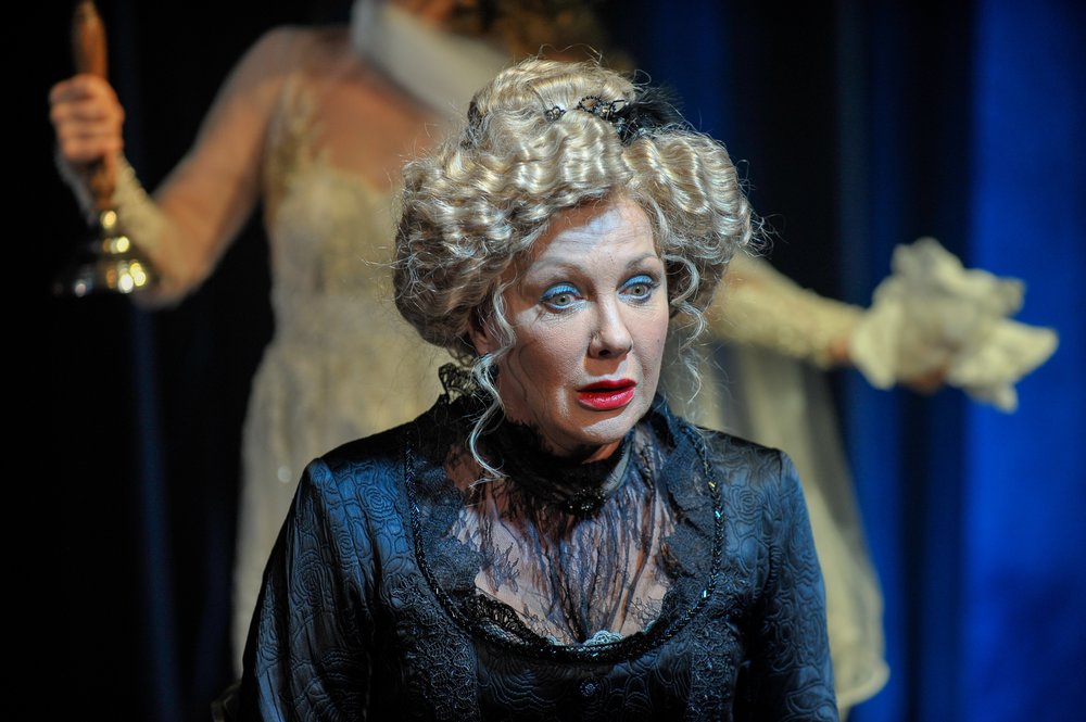 «Бабкин стиль»: стилист высмеяла новый образ актрисы Елены Яковлевой