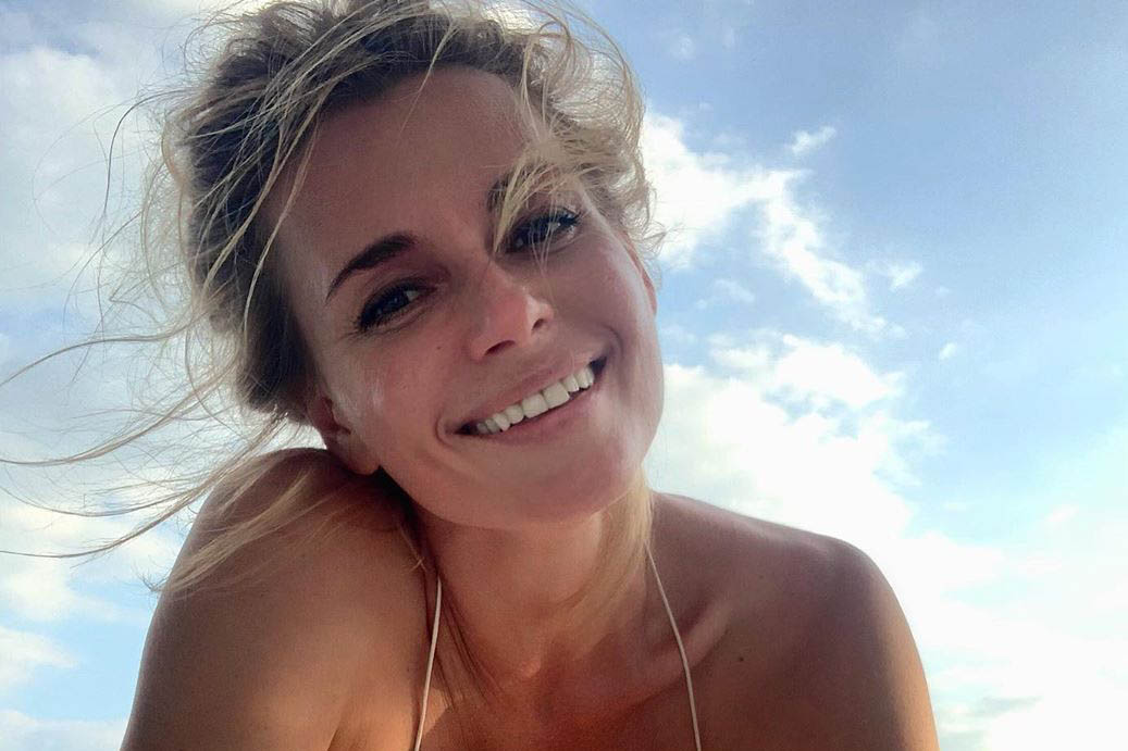 Личный фотограф Пугачевой раскритиковал Толкалину за откровенные снимки