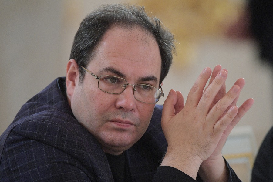 Член Большого жюри, главный редактор Литератур- ной газеты Максим Замшев