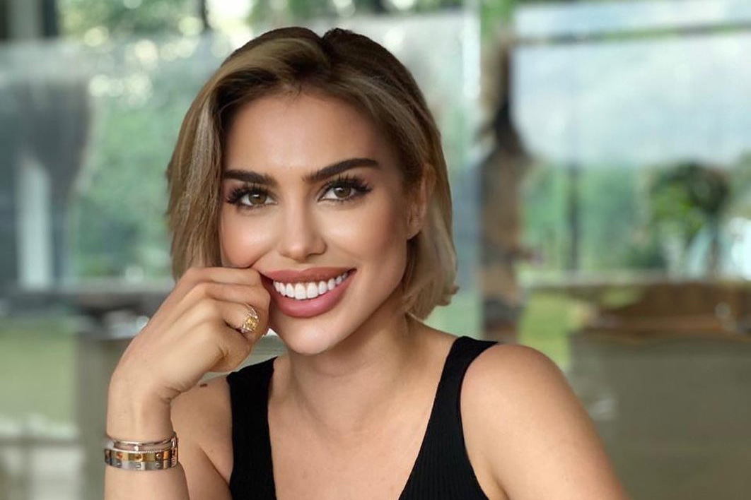 Стало известно, что звездный косметолог Аида Гаджиева купила свой диплом