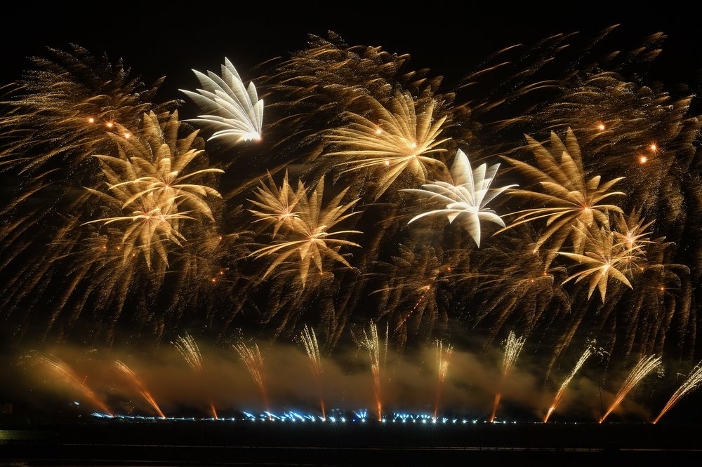 Фейерверк в честь Дня России с ВДНХ можно будет увидеть из вагона метро