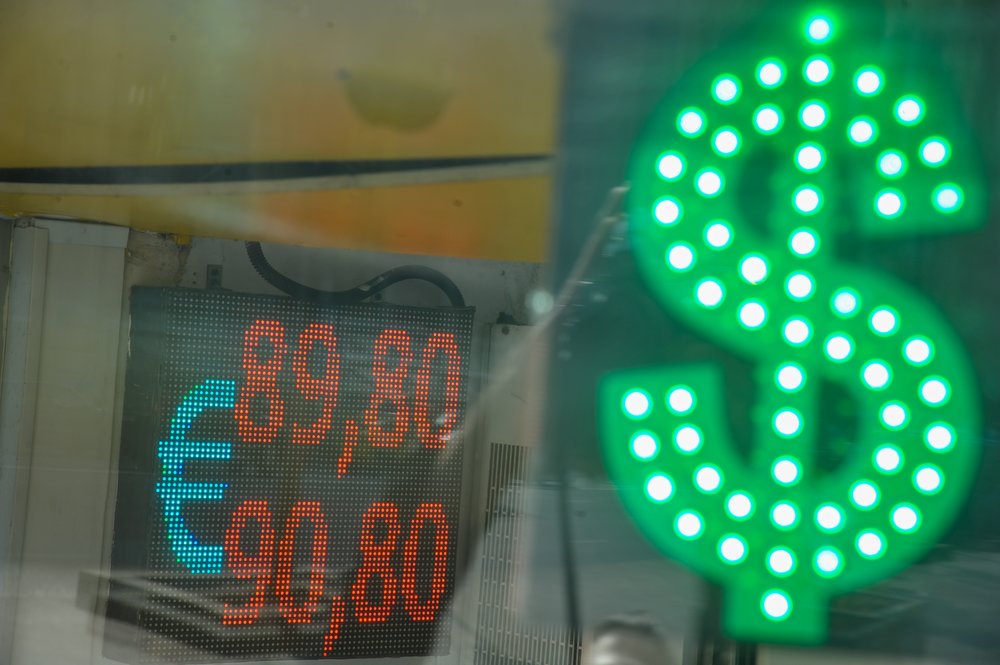 Экономист рассказал, когда и почему обвалится доллар