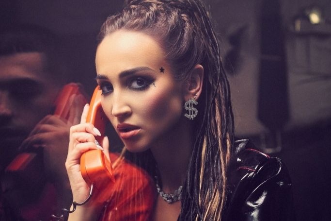 «Нас больше нет»: Бузова объявила о расставании с Давой