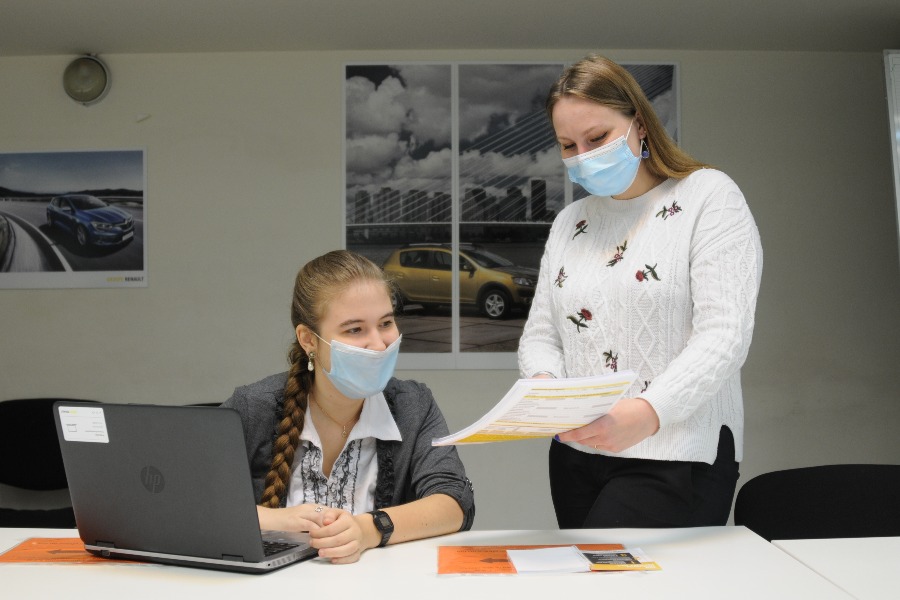 Стажерами в учреждениях соцкомплекса Москвы стали 500 выпускников