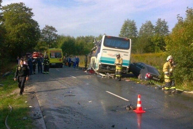 Траур объявили в Калининградской области из-за гибели людей в ДТП с автобусом