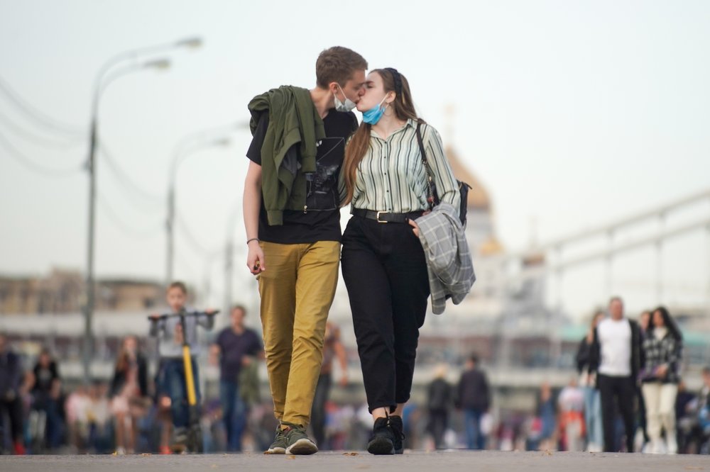 Кембриджские ученые заявили, что герпес появился 5 тысяч лет назад из-за поцелуев