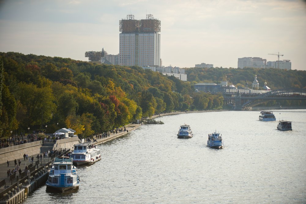 «Наш ответ Суэцкому каналу»: теплоход «Константин» сел на мель под Москвой