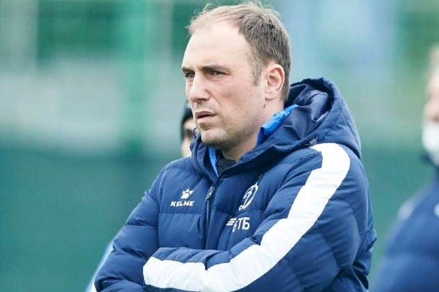 Руководство московского «Динамо» приняло отставку главного тренера Новикова 