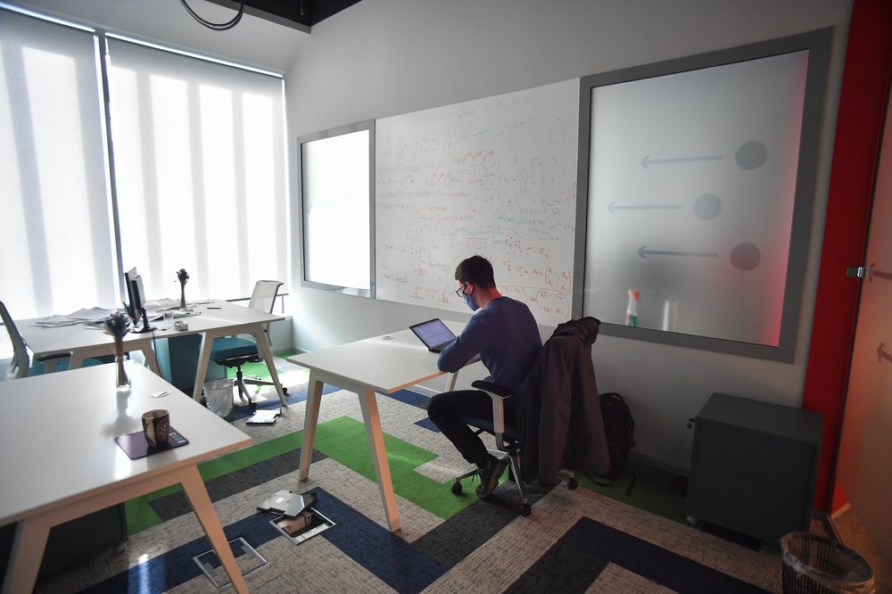 Роструд напомнил о сокращенной рабочей неделе в ноябре