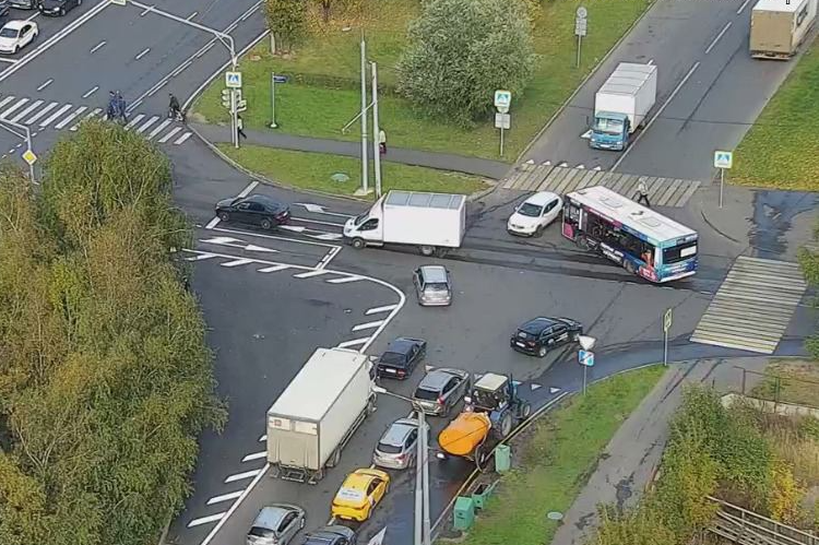 Две полосы для движения вернули на дорожном участке на северо-востоке Москвы